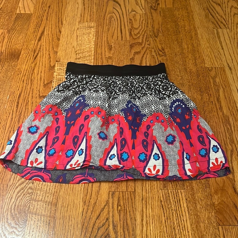 Aqua Woman’s Printed Mini Skirt Size XS